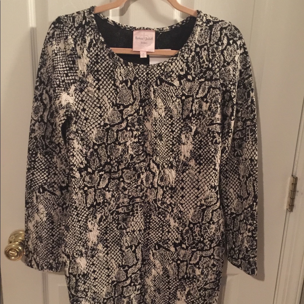 NWT Romeo & Juliet Couture python print dress - Picture 2 of 8